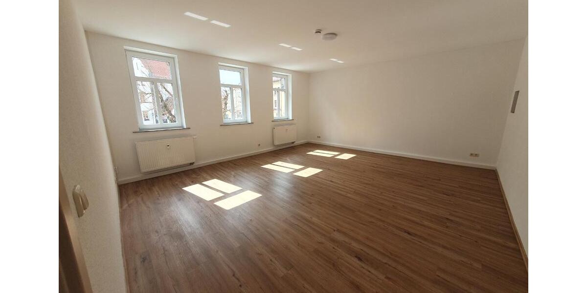 Etagenwohnung Eisenberg - 2 Zimmer, 76 m&sup2;, 570&euro; | Angebot:26197246