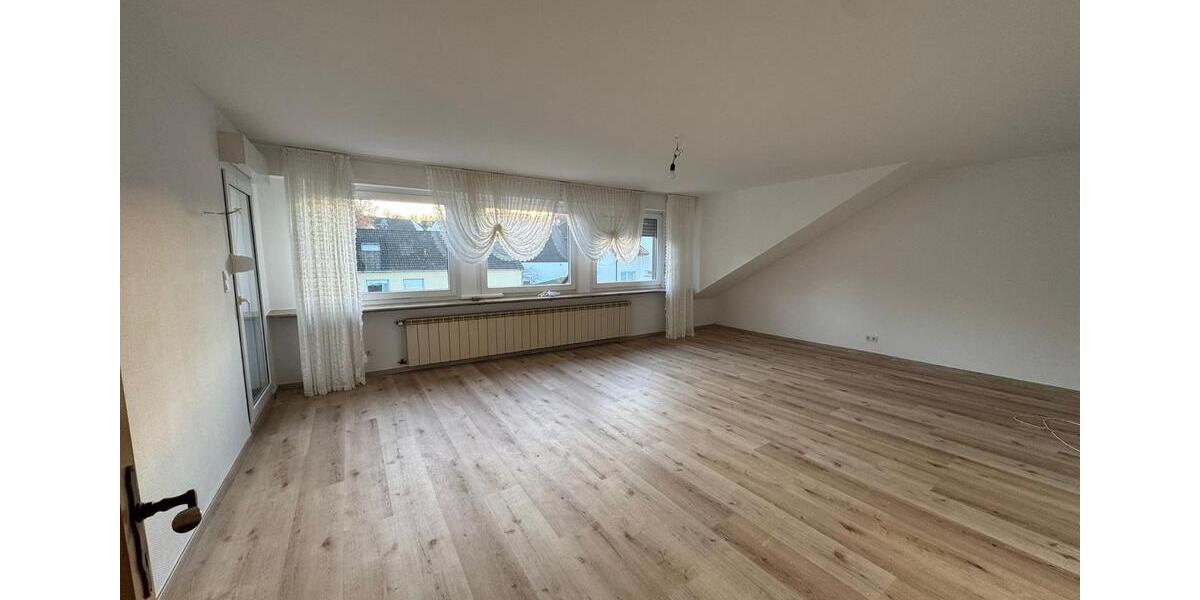 Dachgeschoßwohnung Ennepetal - 2 Zimmer, 97 m&sup2;, 680&euro; | Angebot:24371841