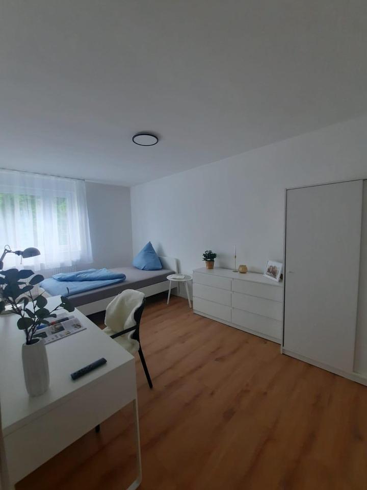 Möbliertes WG-Zimmer in 5er-WG in Maxfeld