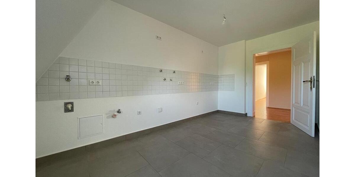 Dachgeschoßwohnung Görlitz - 3 Zimmer, 82 m&sup2;, 593&euro; | Angebot:21605268