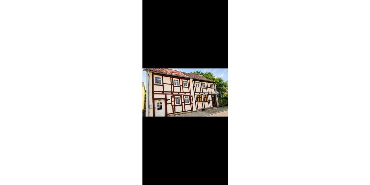 Erdgeschoßwohnung Oschersleben (Bode) - 4 Zimmer, 136 m&sup2;, 750&euro; | Angebot:26542390