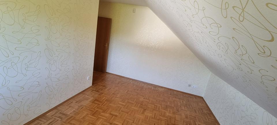 Dachgeschoßwohnung Melsungen - 3 Zimmer, 100 m&sup2;, 860&euro; | Angebot:24749223