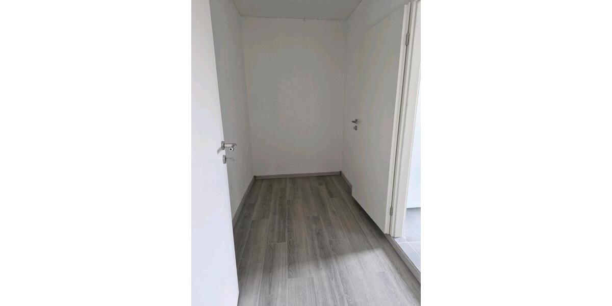 Etagenwohnung Riegelsberg - 3 Zimmer, 85 m&sup2;, 800&euro; | Angebot:26227426