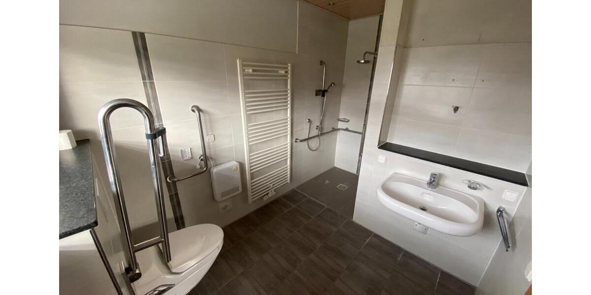 Erdgeschoßwohnung Löhne - 4 Zimmer, 145 m&sup2;, 990&euro; | Angebot:25637354