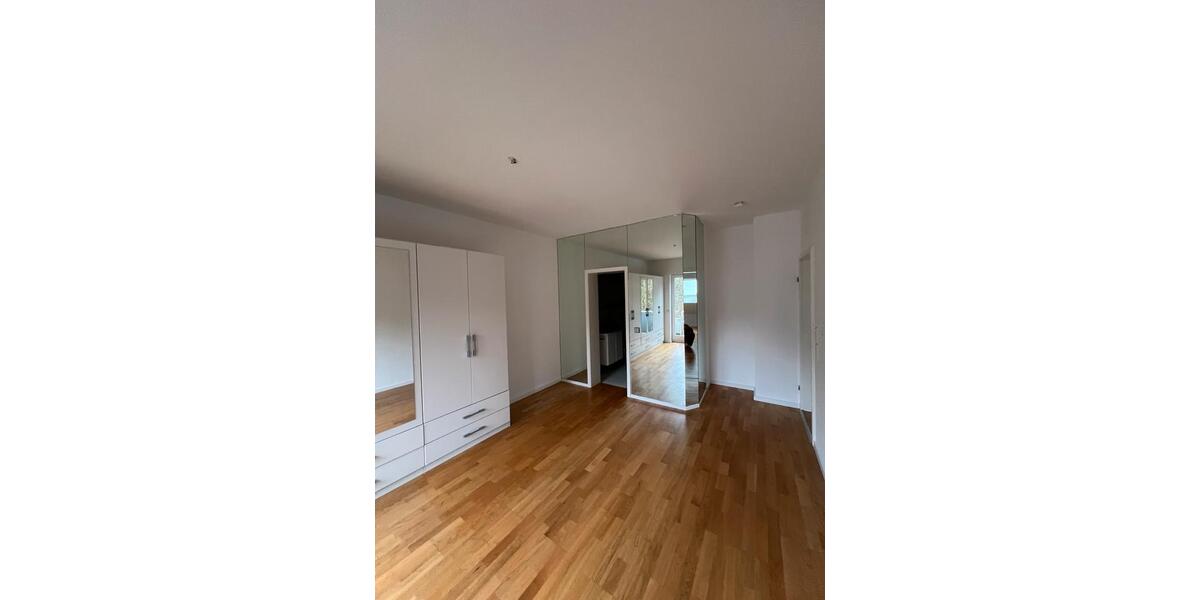 Dachgeschoßwohnung Baden-Baden Baden - 2.5 Zimmer, 70 m&sup2;, 1.300&euro; | Angebot:25760610