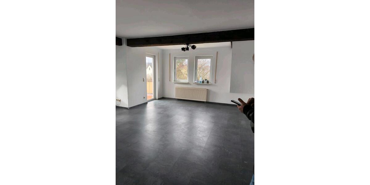 Dachgeschoßwohnung Aßlar - 3 Zimmer, 75 m&sup2;, 1.080&euro; | Angebot:25163645
