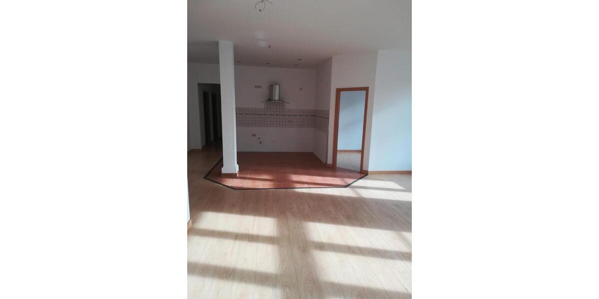 Erdgeschoßwohnung Tangermünde - 3 Zimmer, 95 m&sup2;, 570&euro; | Angebot:25136885