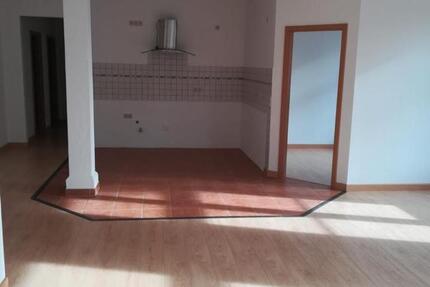 Wohnung Tangermünde - 3 Zimmer, 95 m&sup2;, 570&euro; | Angebot:25136885