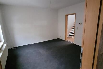 2 Raumwohnung Im Erdgeschoss in Nienburg (Saale) 2 zimmer