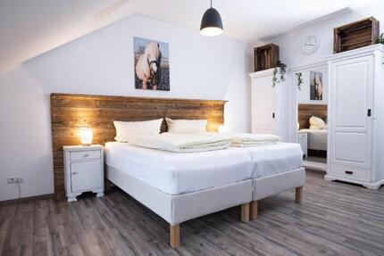 Wohnen auf Zeit Waldmünchen - 3 Zimmer, 100 m&sup2;, 25&euro; | Angebot:26048359
