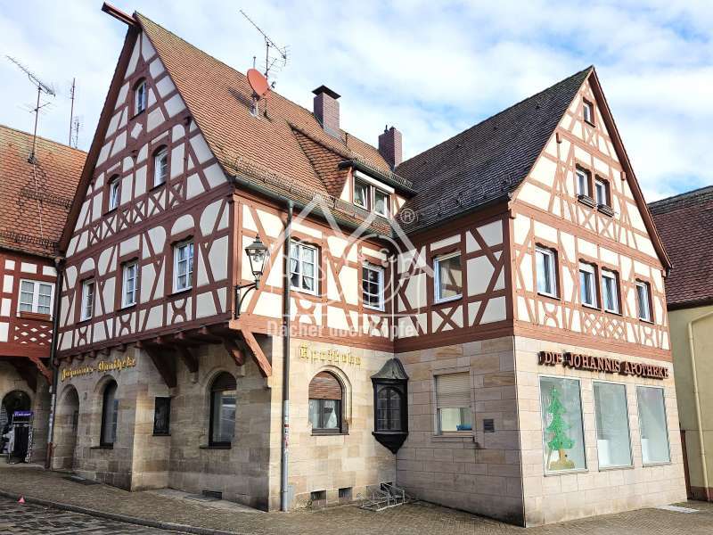Büro in Lauf 1.080 € 110 m²