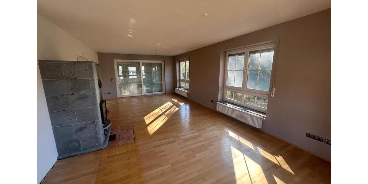 Einfamilienhaus Bebra - 6.5 Zimmer, 152 m&sup2;, 1.348&euro; | Angebot:21845134