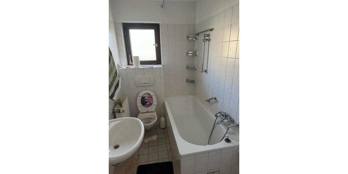 Etagenwohnung Elsenfeld - 3 Zimmer, 68 m&sup2;, 800&euro; | Angebot:25860124