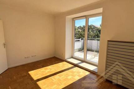 Gepflegte 3-Zimmerwohnung mit Terrasse zum Sofortbezug in München-Berg am Laim