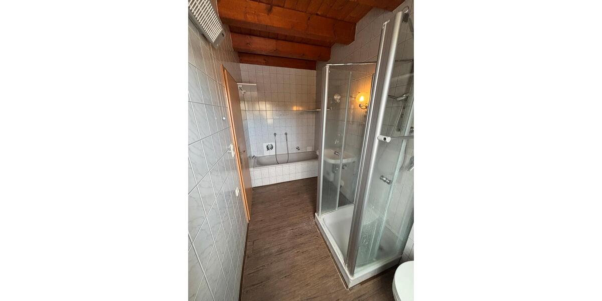 Etagenwohnung Kleinrinderfeld - 4 Zimmer, 85 m&sup2;, 750&euro; | Angebot:25980102