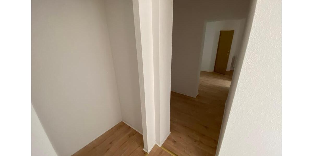 Dachgeschoßwohnung Greiz - 3 Zimmer, 107 m&sup2;, 535&euro; | Angebot:20445192