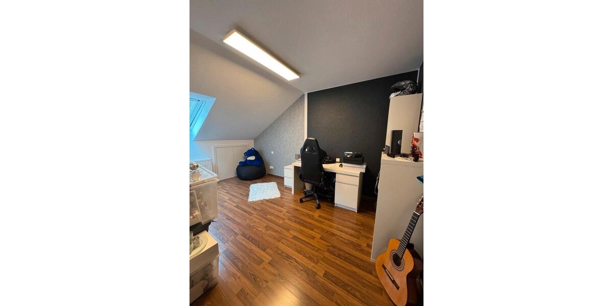 Dachgeschoßwohnung Kitzingen - 2 Zimmer, 60 m&sup2;, 800&euro; | Angebot:24443724