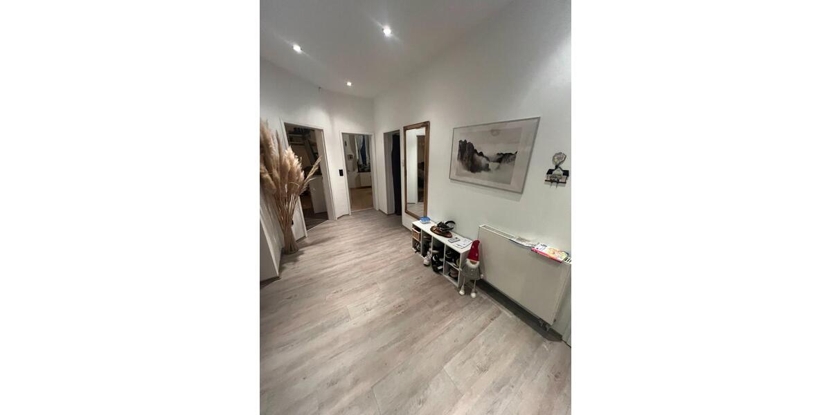 Helle 3,5-Zimmer-Wohnung mit Terrasse und kleinem Garten 3 zimmer