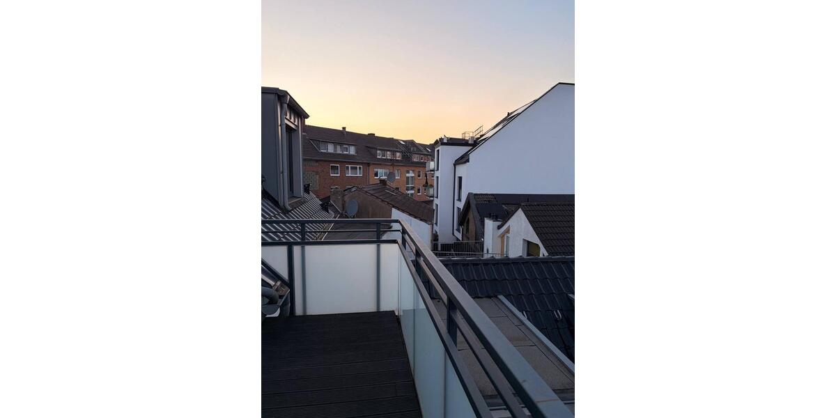 Dachgeschoßwohnung Düsseldorf Stadtbezirk 3 - 2 Zimmer, 64 m&sup2;, 1.400&euro; | Angebot:26644914