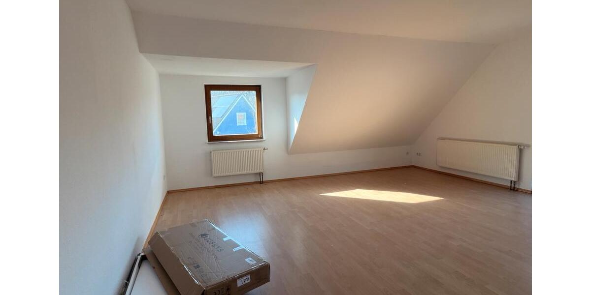 Etagenwohnung Celle Altencelle - 5 Zimmer, 125 m&sup2;, 1.150&euro; | Angebot:25285583