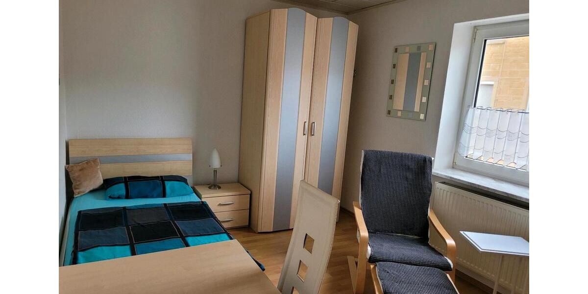 Etagenwohnung Sulzheim - 1 Zimmer, 80 m&sup2;, 300&euro; | Angebot:26227757