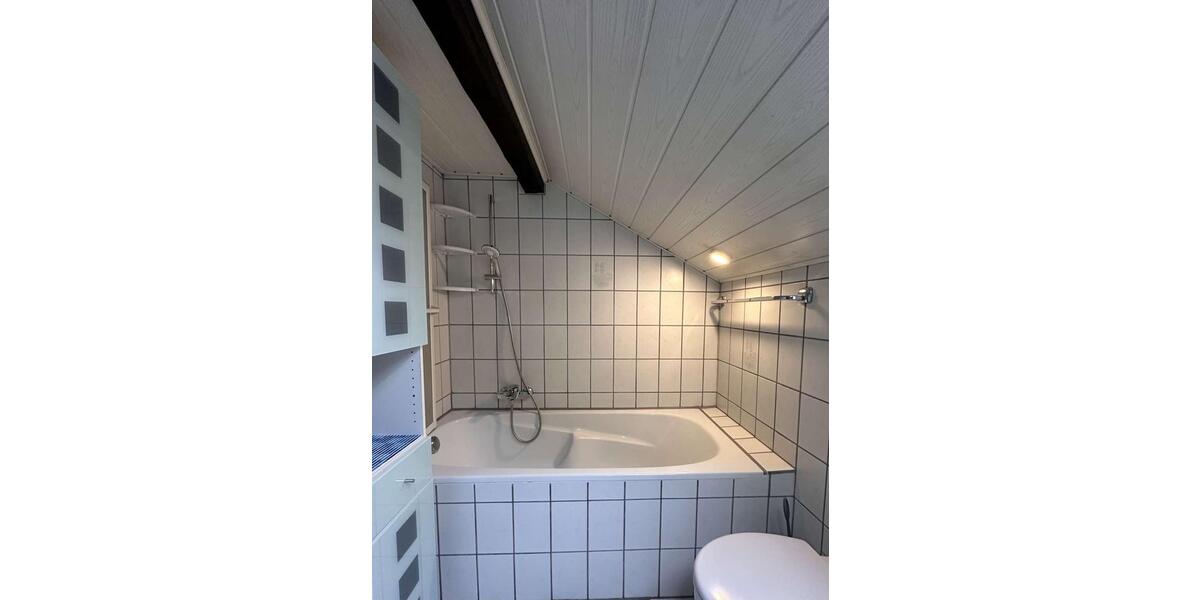 Helle 2-Zimmer Wohnung mit EBK, Einbauschrank, Klima uvm. 2 zimmer