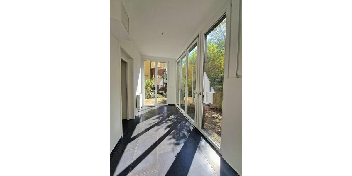 Erdgeschoßwohnung Stuttgart Stuttgart-West - 4 Zimmer, 105 m&sup2;, 2.215&euro; | Angebot:26296407