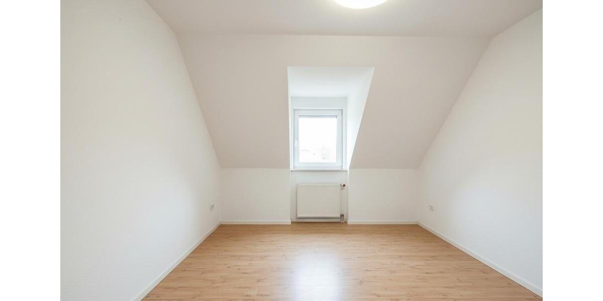 Doppelhaushälfte Nördlingen - 8 Zimmer, 161 m&sup2;, 1.670&euro; | Angebot:26564064