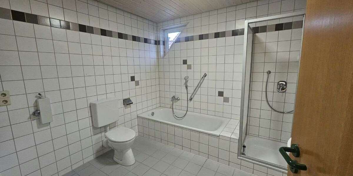 Etagenwohnung Neresheim - 3 Zimmer, 82 m&sup2;, 700&euro; | Angebot:25806953