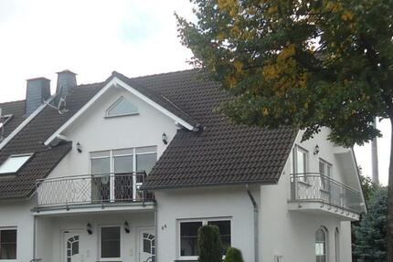 Geräumige, preiswerte 6-Zimmer-Doppelhaushälfte mit geh. Innenaus 6 zimmer