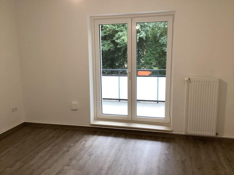 Ansprechende und sanierte 2-Zimmer-Wohnung mit Balkon, sofort anmietbar!