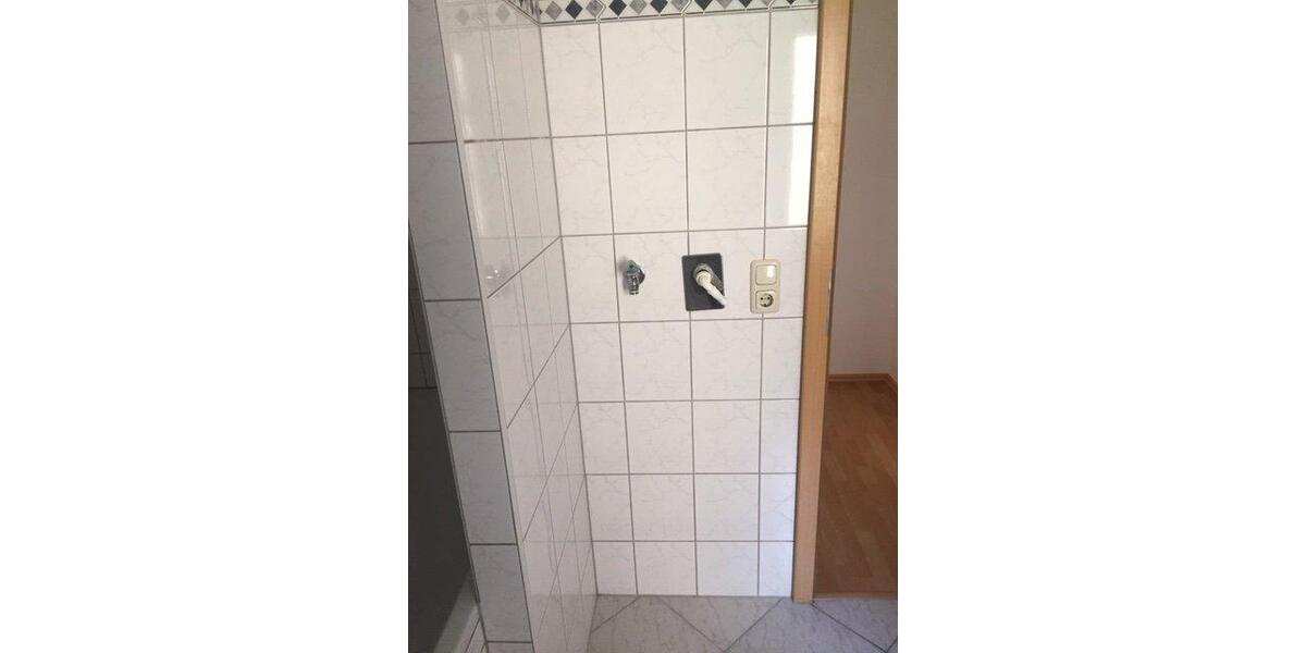 Etagenwohnung Pößneck - 3 Zimmer, 68 m&sup2;, 450&euro; | Angebot:26132363