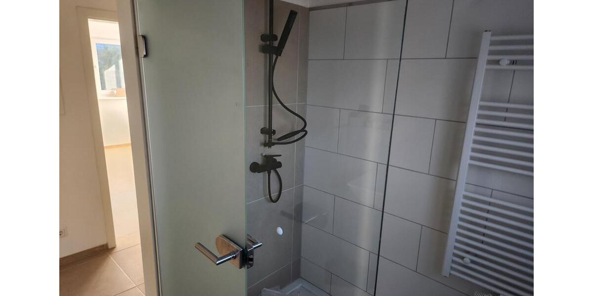 Hellendorf: Moderne, frisch renovierte 3-Zi.-Wohnung mit Balkon 3 zimmer