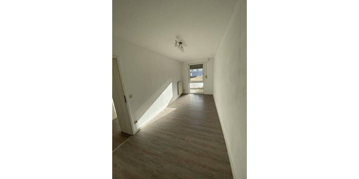 Etagenwohnung Mittweida - 2 Zimmer, 36 m&sup2;, 345&euro; | Angebot:26028003