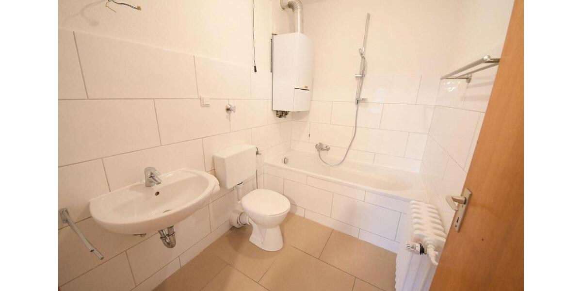 Etagenwohnung Neuss - 3 Zimmer, 85 m&sup2;, 1.300&euro; | Angebot:25171447