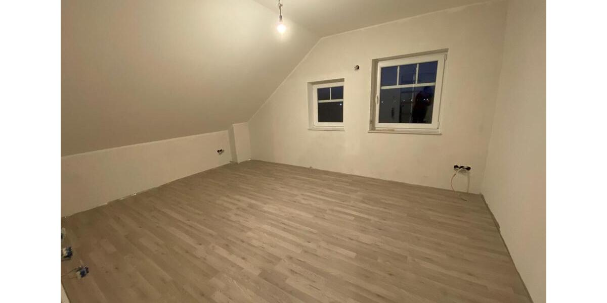 Dachgeschoßwohnung Ostrhauderfehn - 4 Zimmer, 90 m&sup2;, 750&euro; | Angebot:26671627
