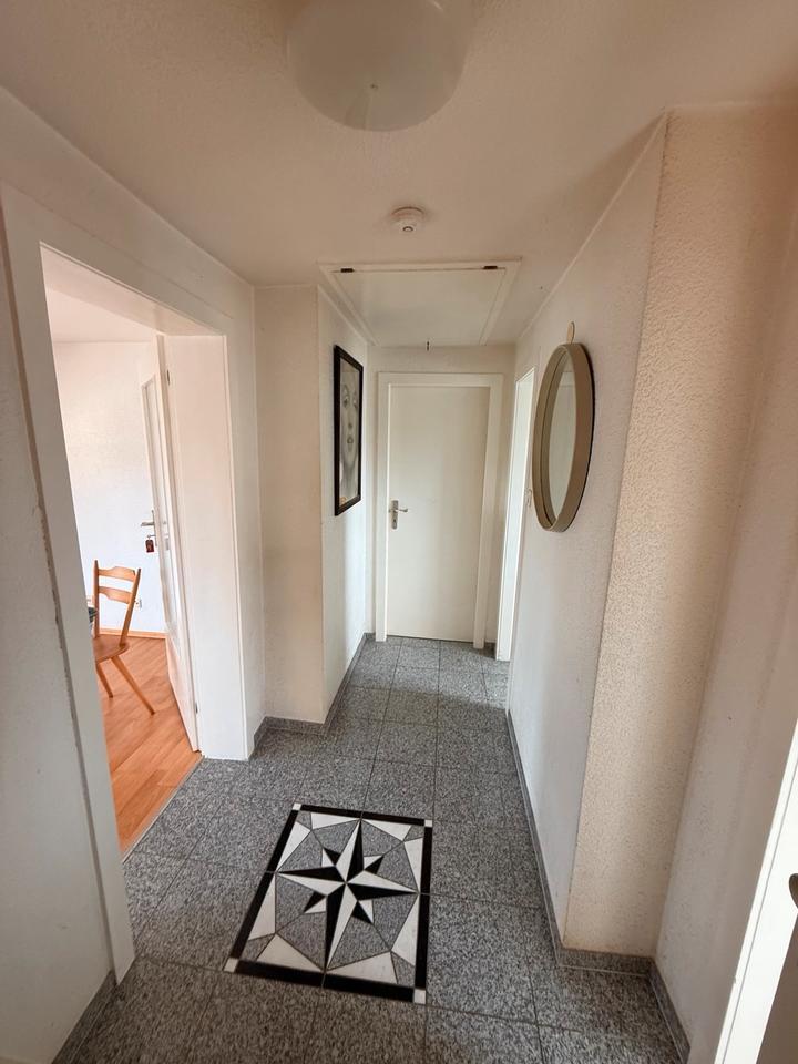 Tolles WG Zimmer Wohngemeinschaft Niederrad Flugbegleiter