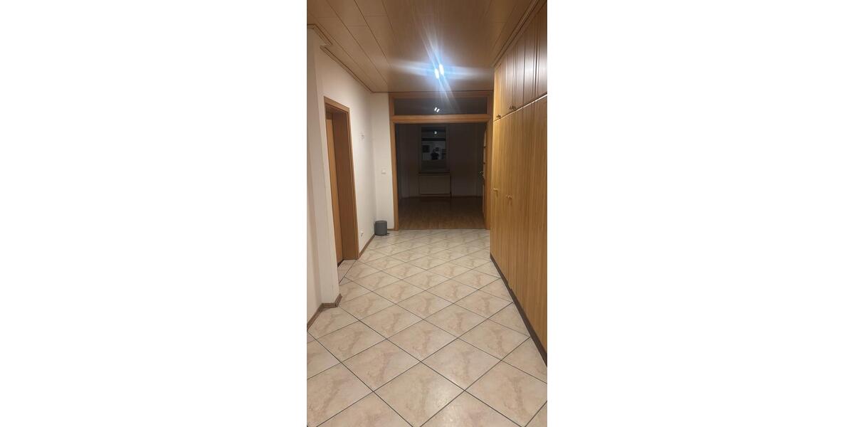 Wohnen auf Zeit Bad Salzuflen - 4 Zimmer, 100 m&sup2;, 25&euro; | Angebot:26289075