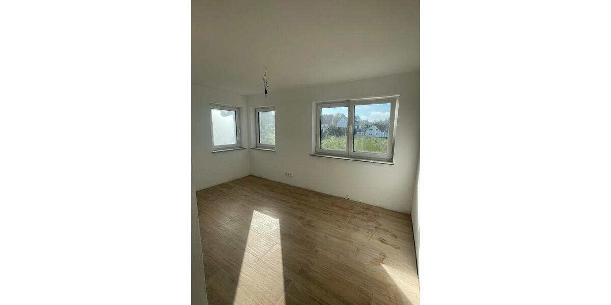 Etagenwohnung Laupheim - 6 Zimmer, 220 m&sup2;, 2.000&euro; | Angebot:26633804