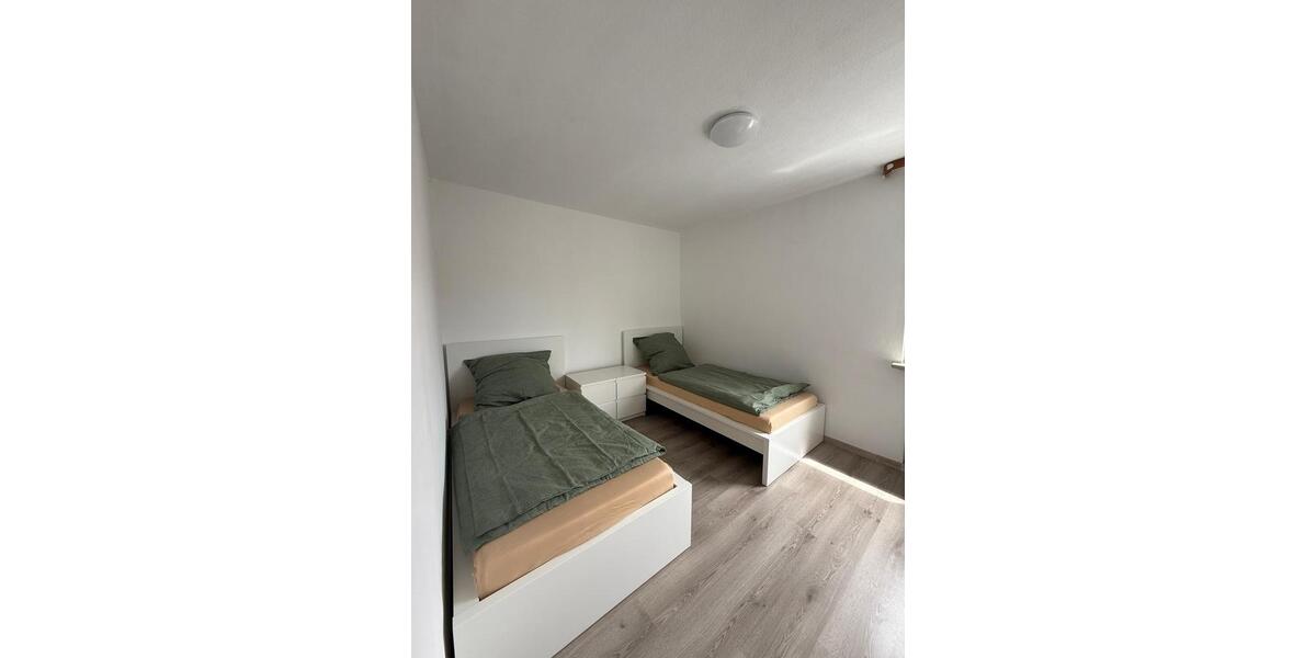 Wohnen auf Zeit Helmbrechts - 3 Zimmer, 100 m&sup2;, 25&euro; | Angebot:23566853