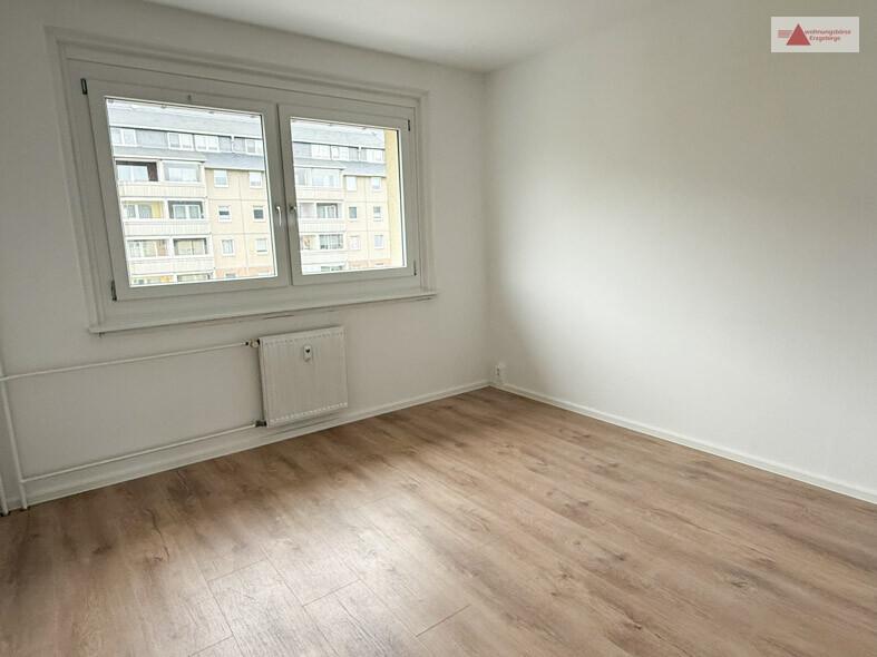 Etagenwohnung Geyer - 3 Zimmer, 55 m&sup2;, 265&euro; | Angebot:26247903