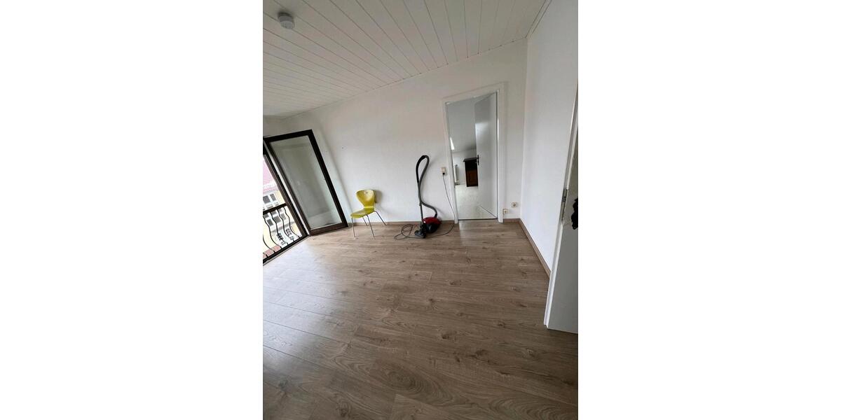 Dachgeschoßwohnung Romrod - 1 Zimmer, 84 m&sup2;, 850&euro; | Angebot:24849498