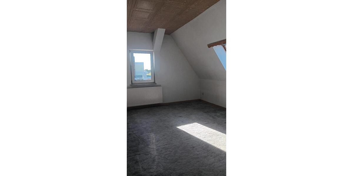 Dachgeschoßwohnung Osternienburger Land - 2 Zimmer, 45 m&sup2;, 260&euro; | Angebot:26399348