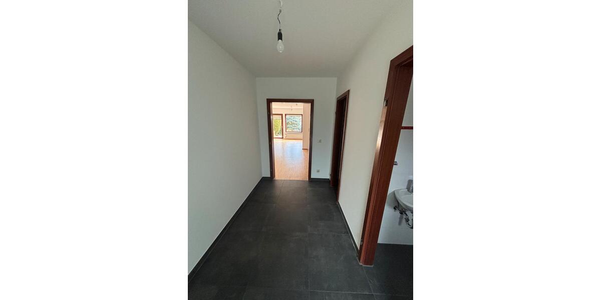 Reihenhaus Nürnberg Holzheim - 6 Zimmer, 120 m&sup2;, 1.700&euro; | Angebot:25895295