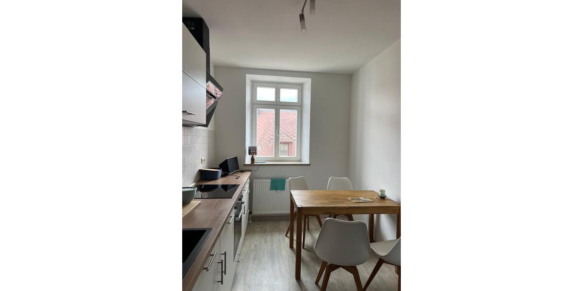 Etagenwohnung Tirschenreuth - 3 Zimmer, 130 m&sup2;, 910&euro; | Angebot:26056577