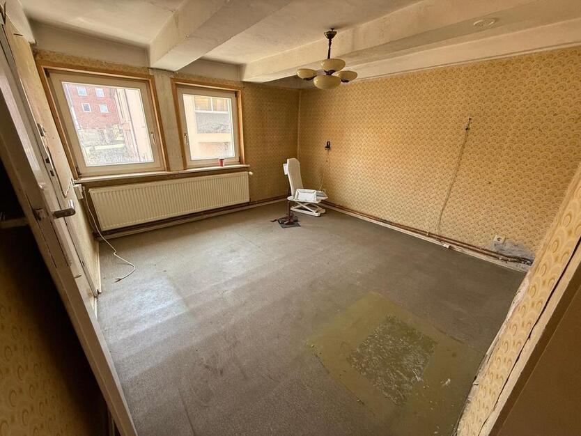 Stadthaus mit Potenzial f. Handwerker Mehrgenerationen WG möglich zimmer