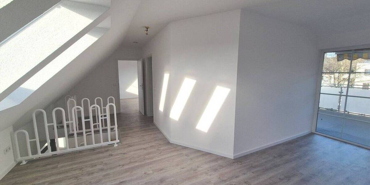 Etagenwohnung Chemnitz Hilbersdorf - 3 Zimmer, 117 m&sup2;, 650&euro; | Angebot:26852247