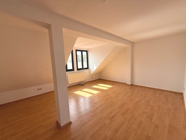 Dachgeschoßwohnung Eisleben (Lutherstadt) - 2 Zimmer, 53 m&sup2;, 319&euro; | Angebot:22507918