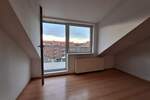 Großzügige 3-Zimmer Dachgeschoßwohnung mit Balkon und Stellplatz 3 zimmer