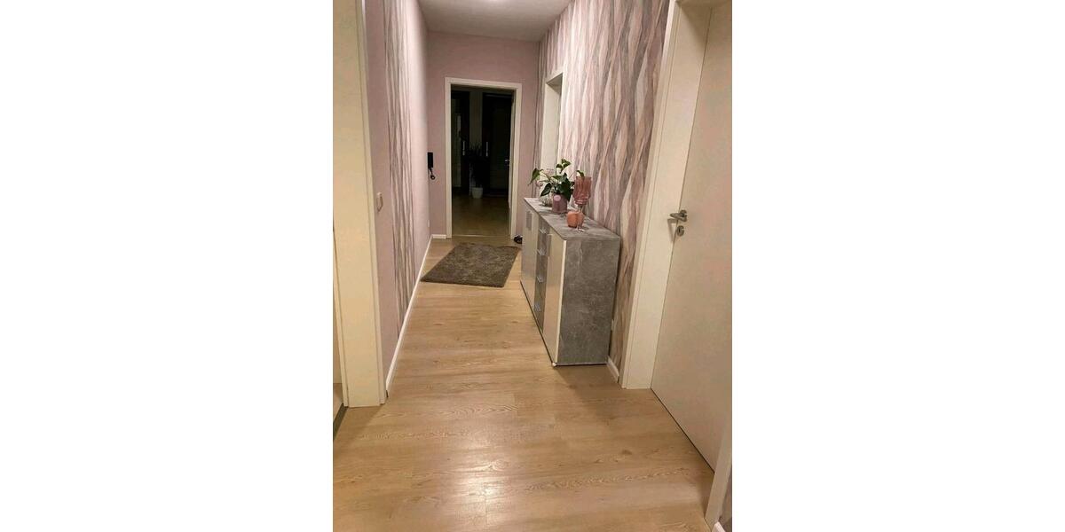 Dachgeschoßwohnung Rasdorf - 3 Zimmer, 83 m&sup2;, 530&euro; | Angebot:25944236